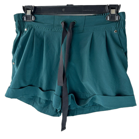 Lululemon Spring Break Away Short Deep Green Lightweight Cuffed Women's Size 4 - Picture 2 of 11